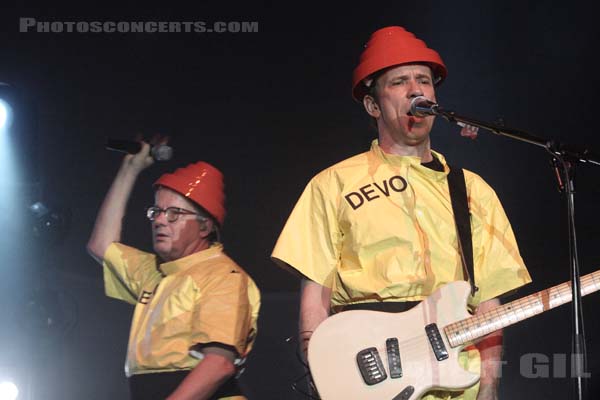 DEVO - 2008-06-03 - PARIS - Espace Charlie Parker - Grande Halle - 